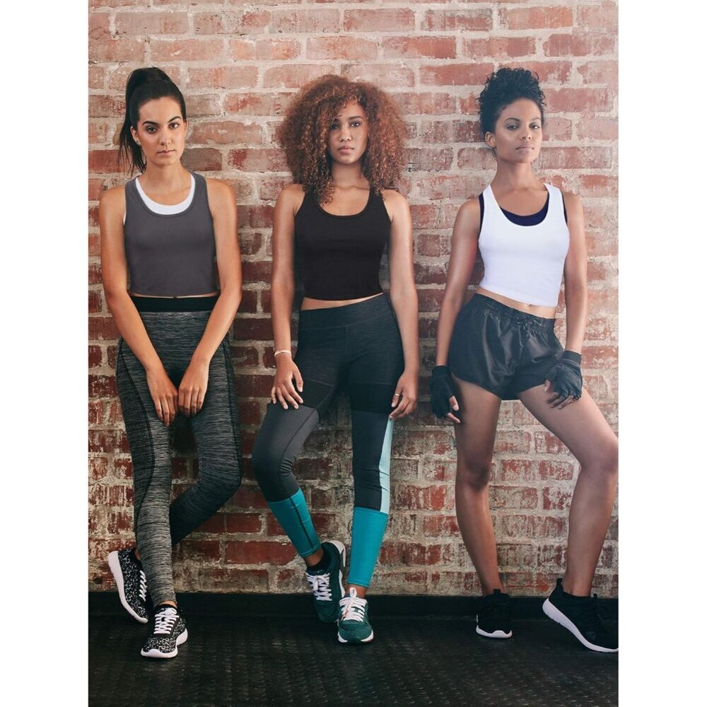 4-Piece Women's Sleeveless Racerback Crop Tank Tops - Versatile Summer Wear - Picture 6 of 7